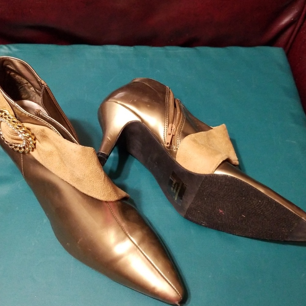 Ankle Gold Booties 8.5 W